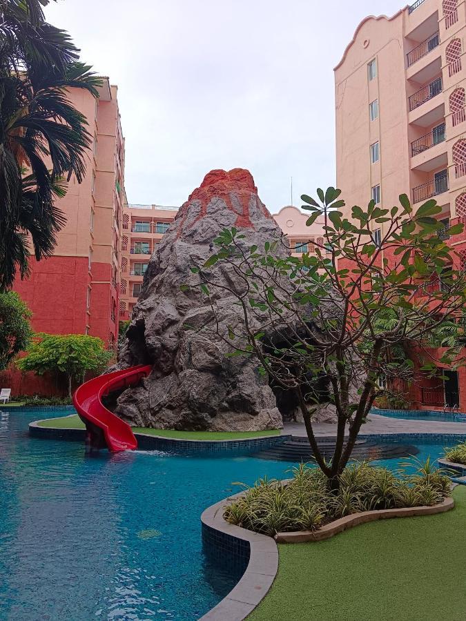Seven Seas Condo Resort Beautiful Location Jomtien Beach Exteriör bild