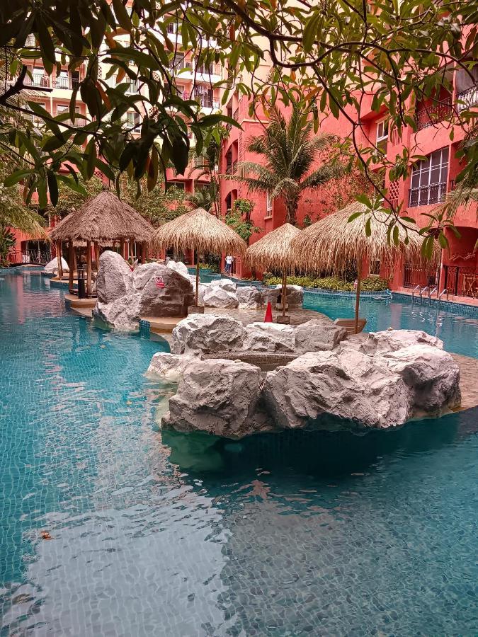 Seven Seas Condo Resort Beautiful Location Jomtien Beach Exteriör bild