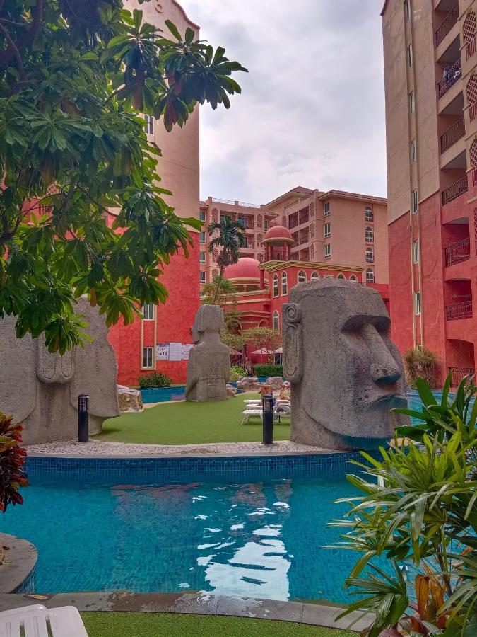 Seven Seas Condo Resort Beautiful Location Jomtien Beach Exteriör bild