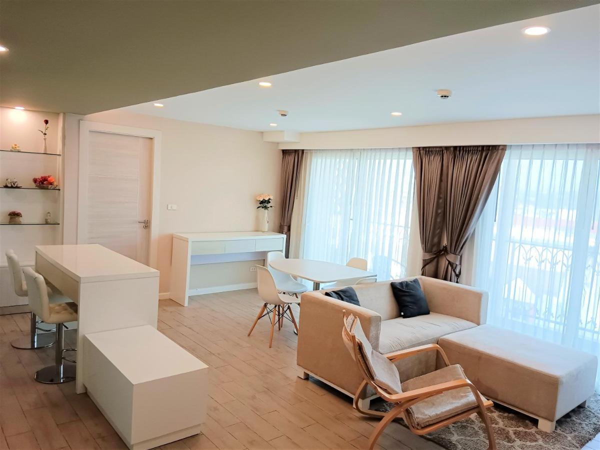 Seven Seas Condo Resort Beautiful Location Jomtien Beach Exteriör bild