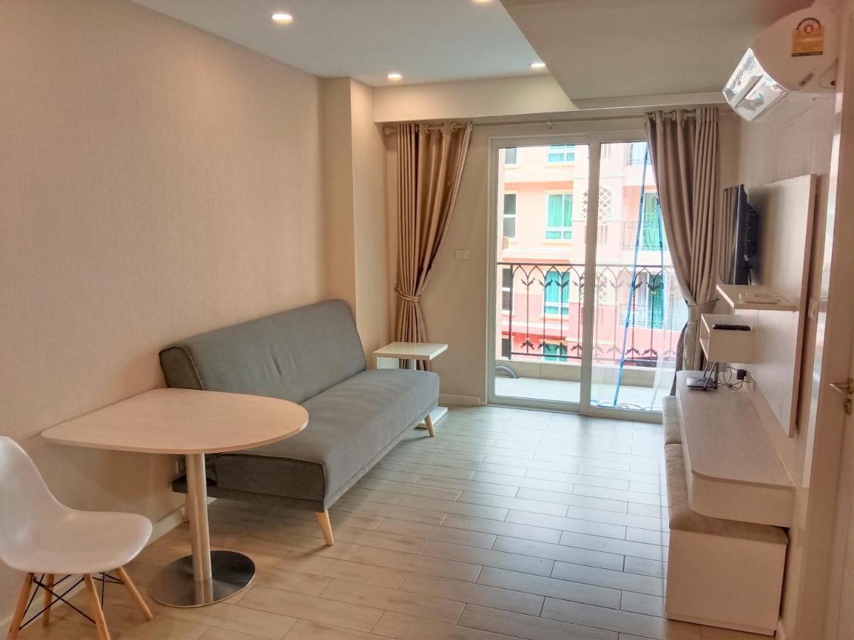 Seven Seas Condo Resort Beautiful Location Jomtien Beach Exteriör bild