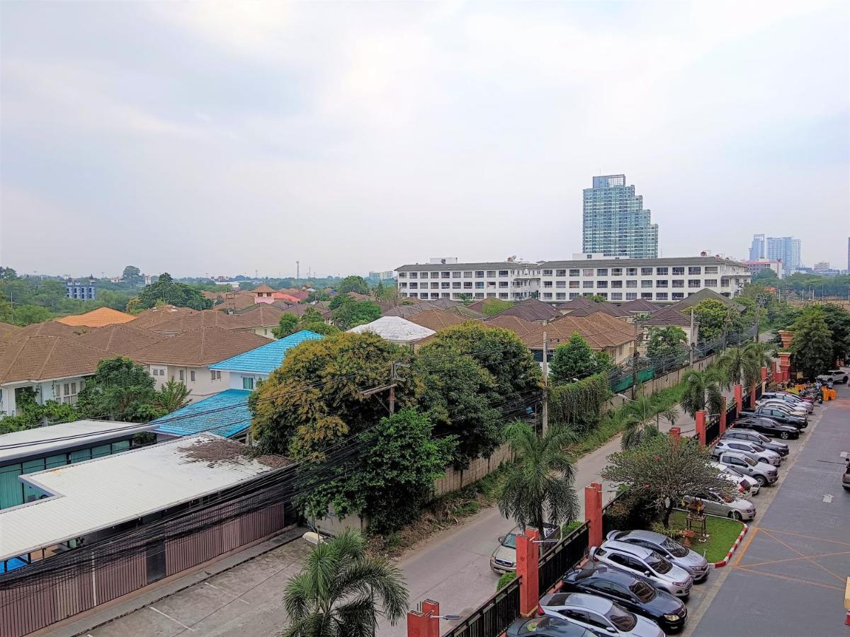 Seven Seas Condo Resort Beautiful Location Jomtien Beach Exteriör bild