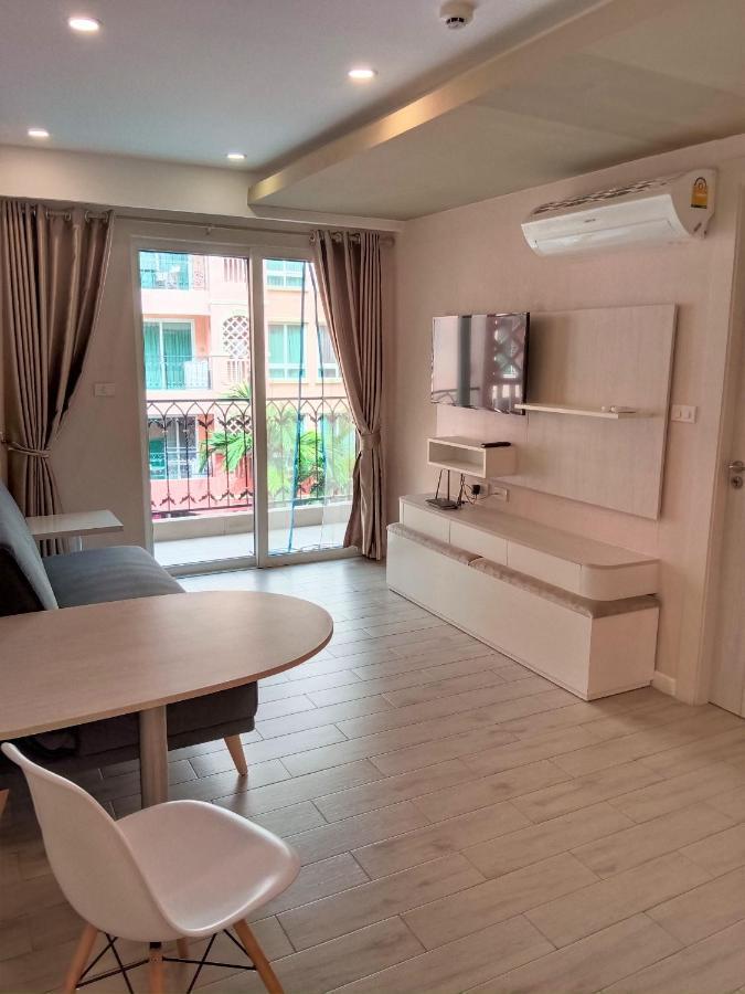 Seven Seas Condo Resort Beautiful Location Jomtien Beach Exteriör bild