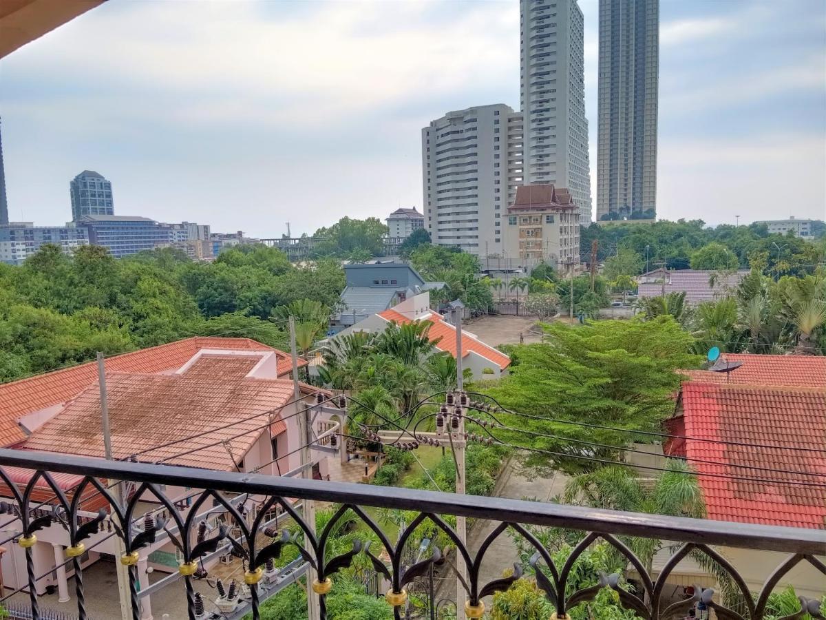 Seven Seas Condo Resort Beautiful Location Jomtien Beach Exteriör bild